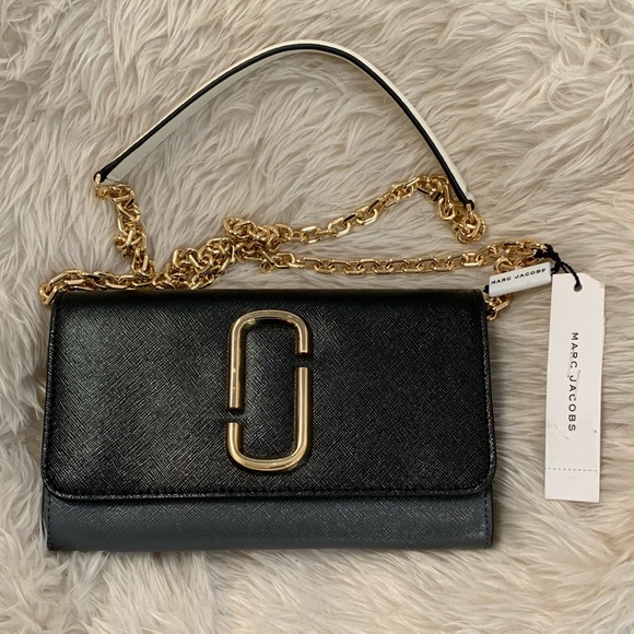 Marc Jacobs Handbags - Marc Jacobs grey and black wallet purse